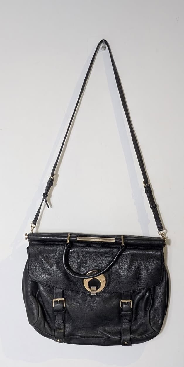 Oroton Black Leather Handbag With Circular Logo Hardware — photo 7 of 10