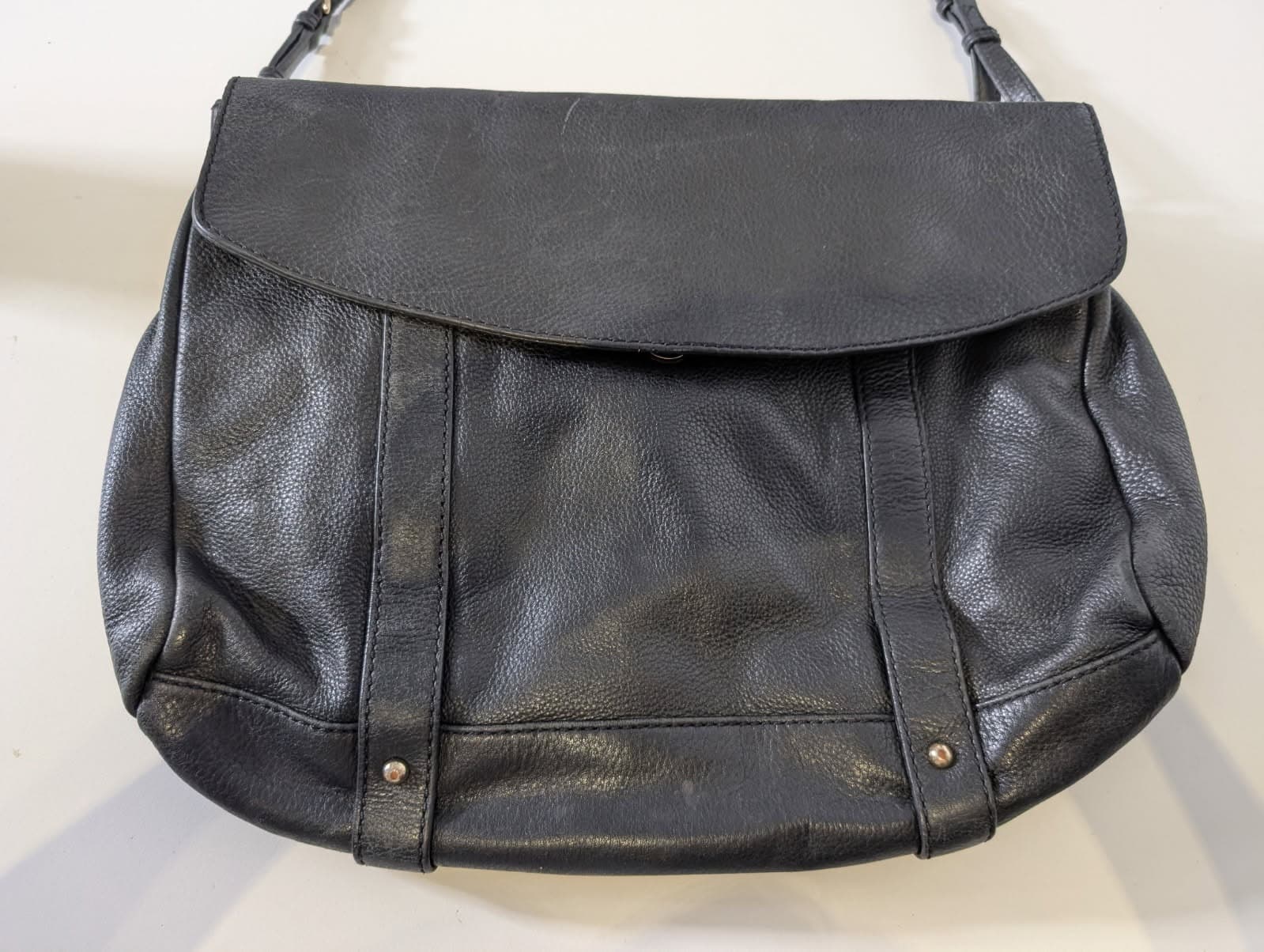 Oroton Black Leather Handbag With Circular Logo Hardware — photo 10 of 10