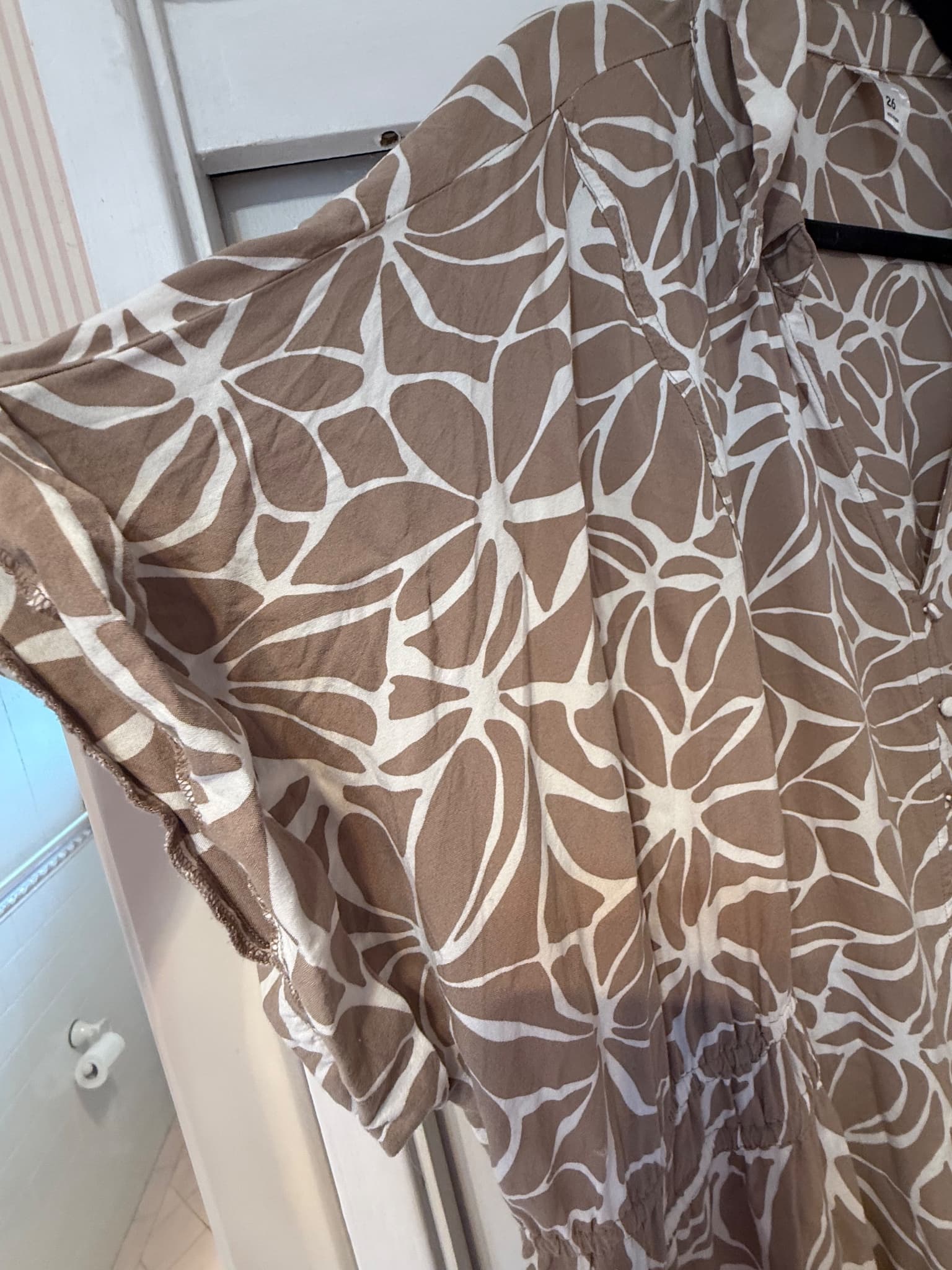 Anko Curve Button-Front Midi Dress Brown Patterned Size 26 — photo 3 of 10