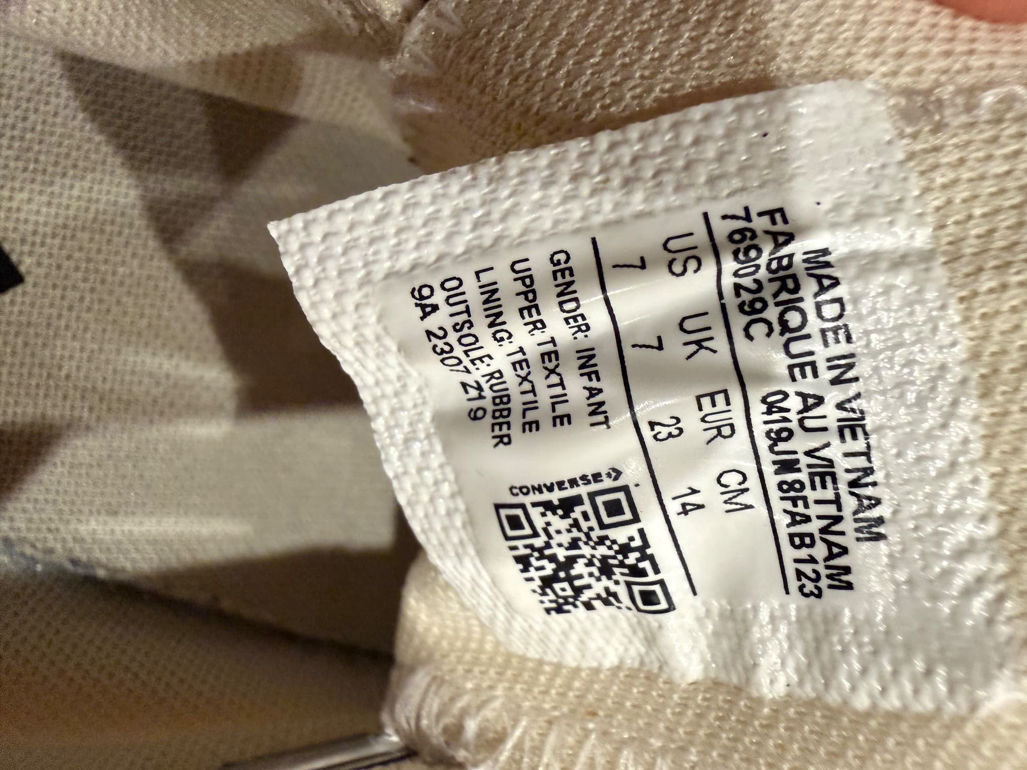 Converse Chuck Taylor All Star Kids White Canvas Velcro Sneakers US 7 — photo 9 of 11