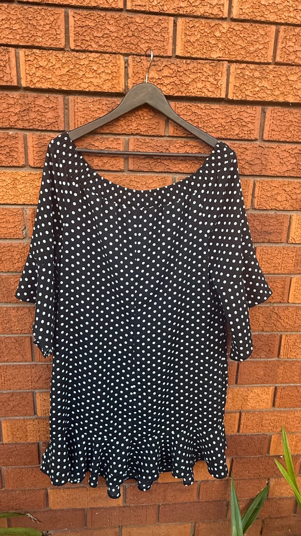 Crossroads Off-Shoulder Ruffle Dress Black and White Polka Dot Size 14 — photo 9 of 10