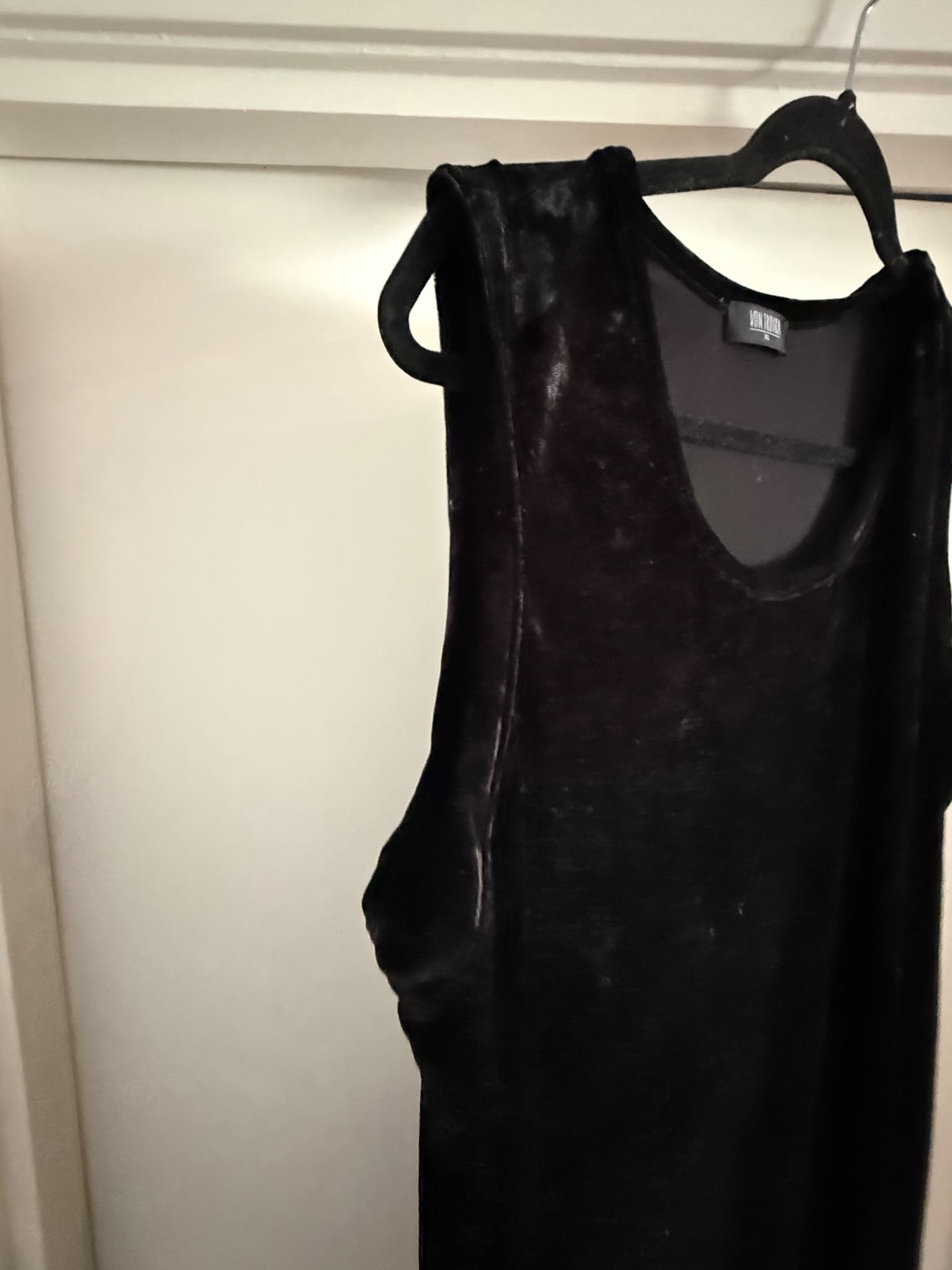 Von Troska Sleeveless Asymmetrical Hem Dress Black XL — photo 7 of 8