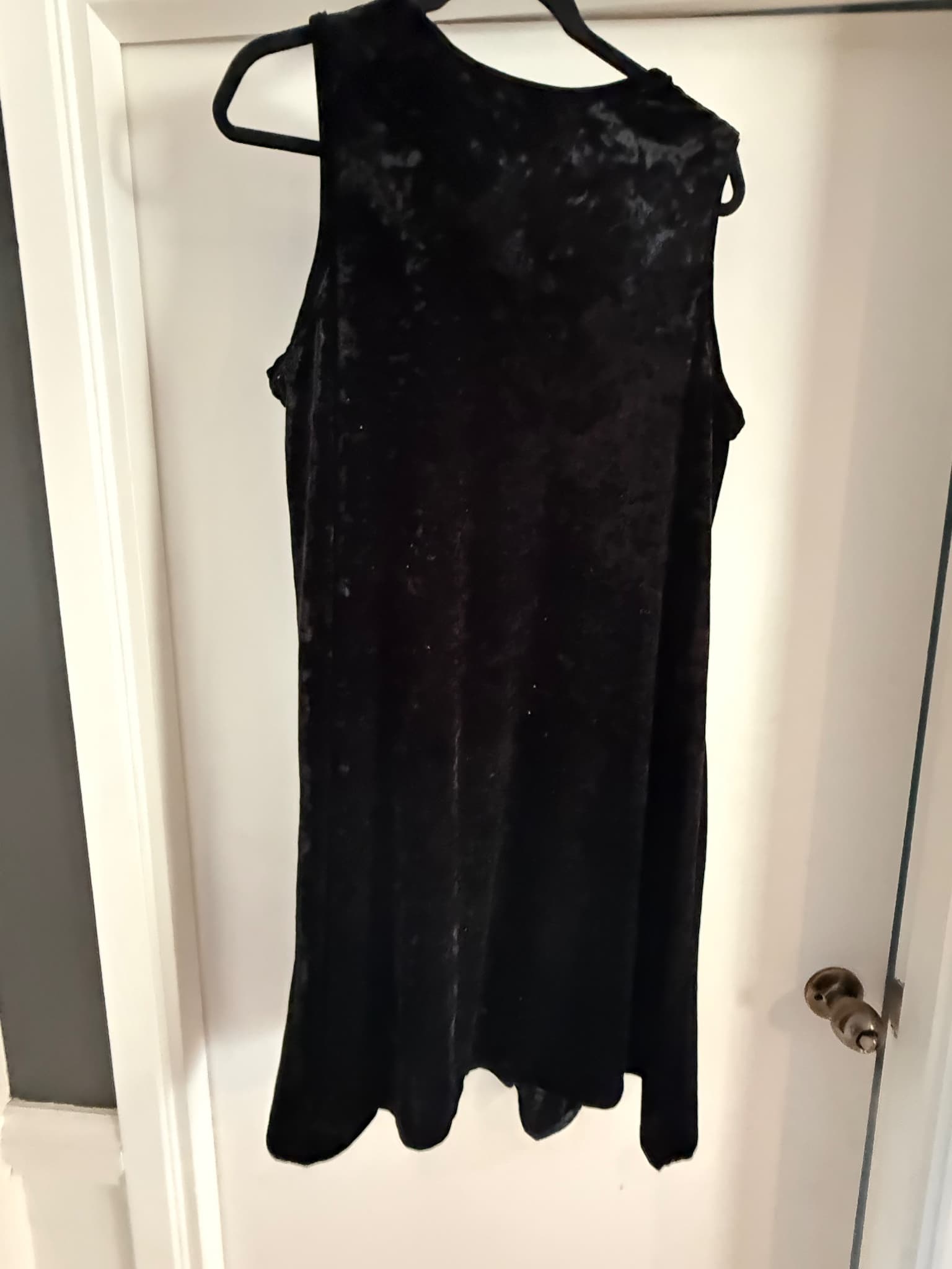 Von Troska Sleeveless Asymmetrical Hem Dress Black XL — photo 8 of 8
