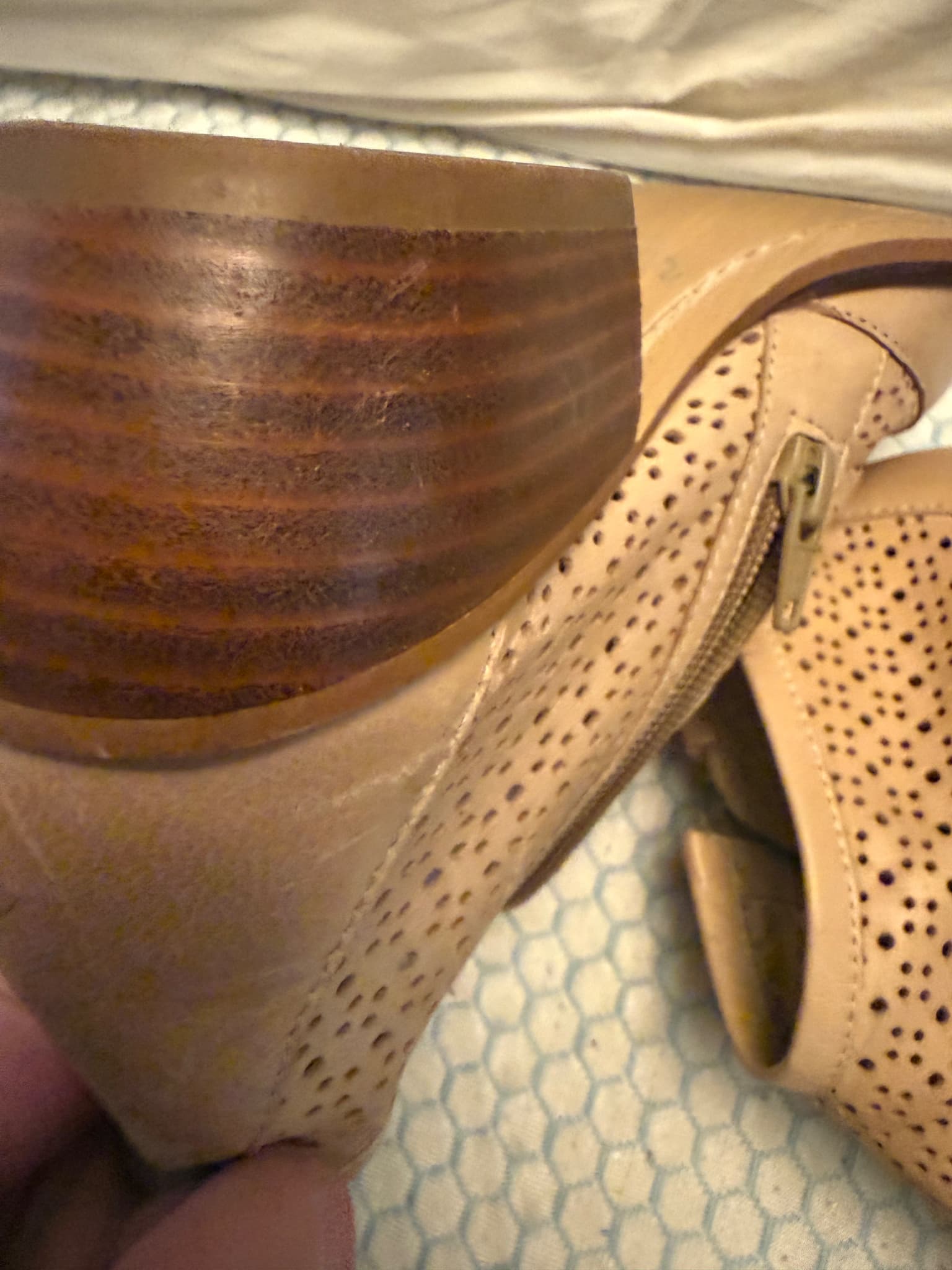 Wittner Perforated Leather Block Heel Ankle Boots Beige Size 38 — photo 9 of 11
