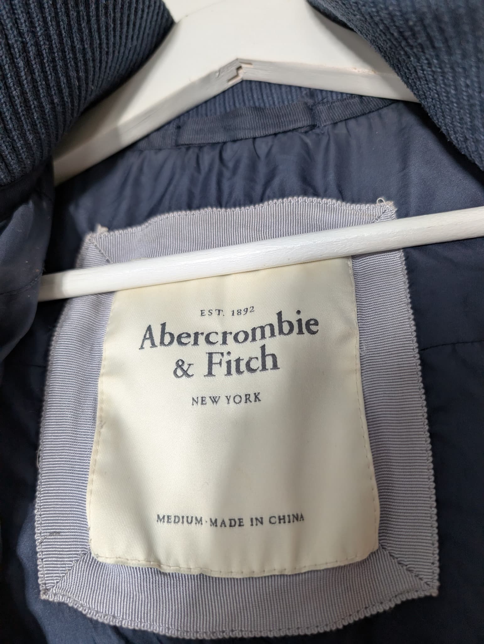 Abercrombie & Fitch Quilted Puffer Jacket Navy Blue Women's Size M — photo 4 of 7