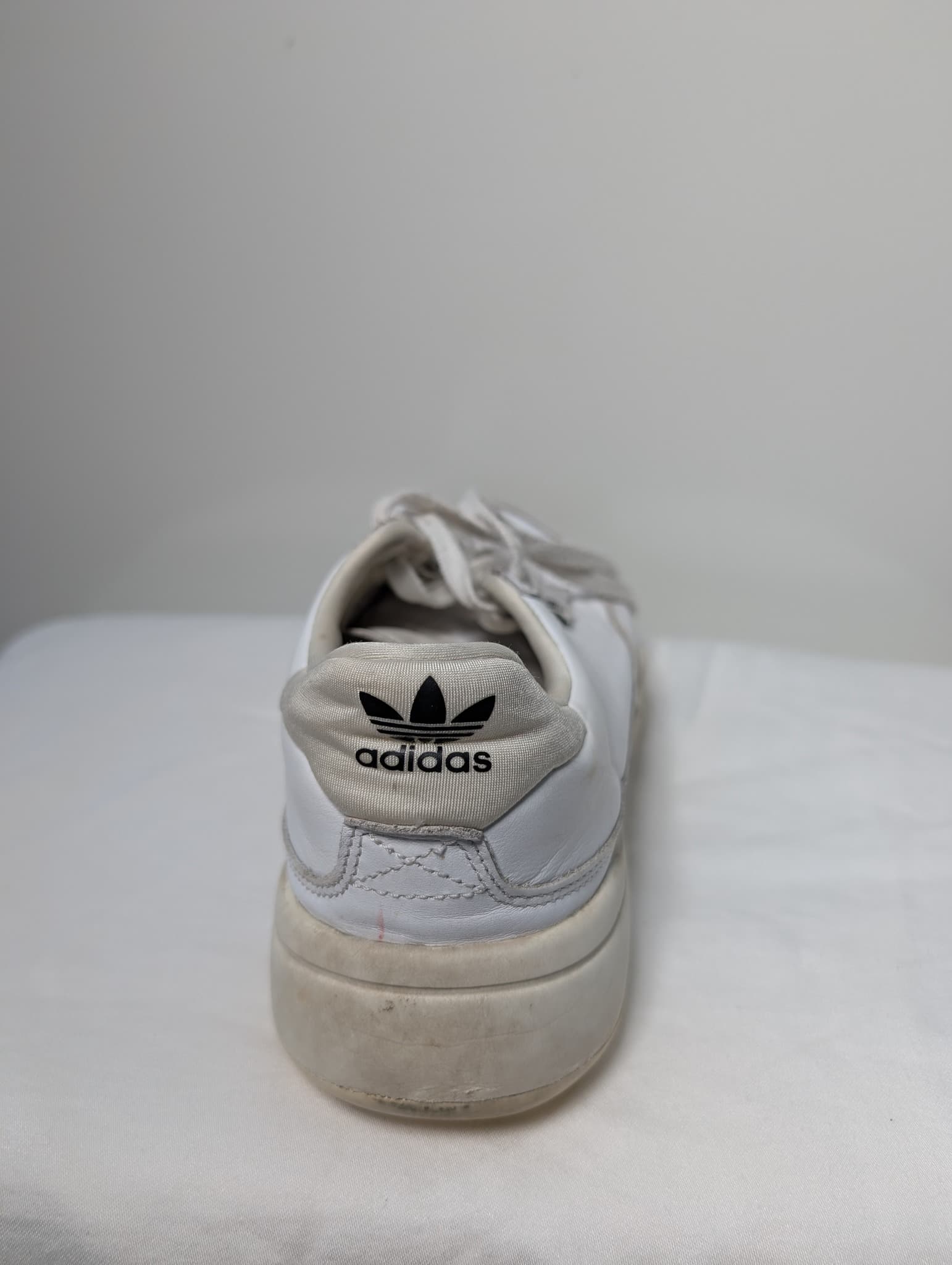 Adidas Originals Sleek Super White Sneakers Women's US 6 — photo 3 of 8