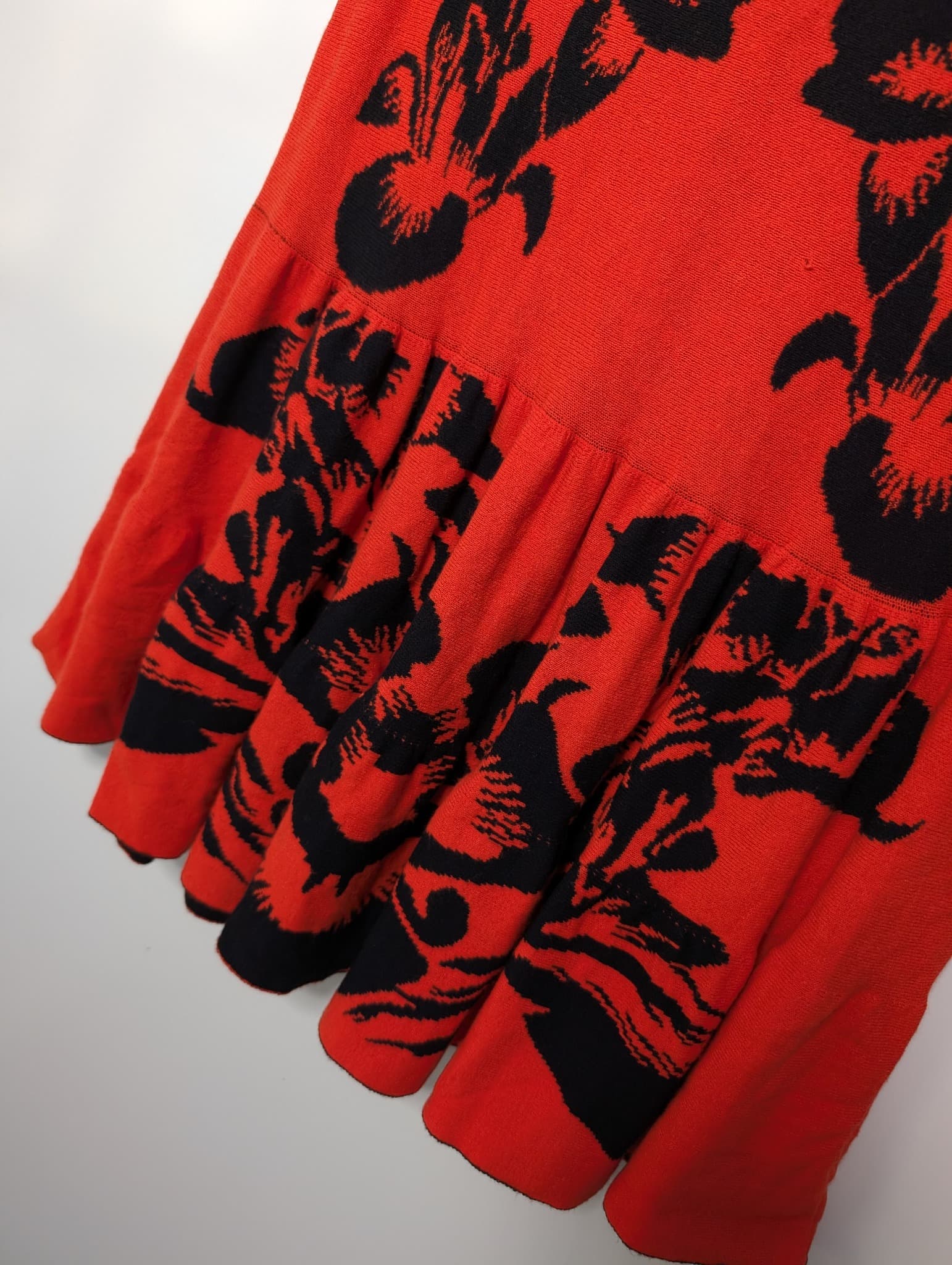 Alexander McQueen Floral Knit Sleeveless Dress Red/Black Size L — photo 3 of 8