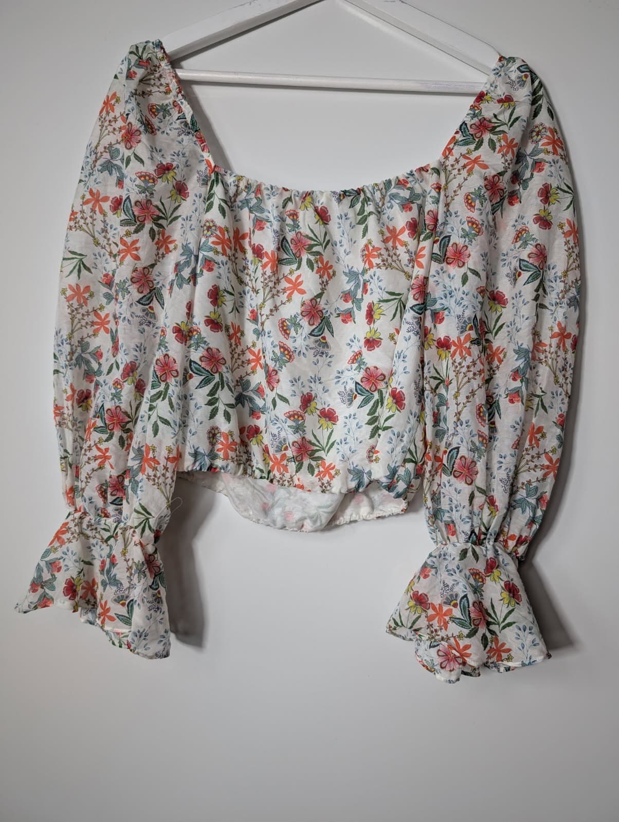 Alice + Olivia Floral Puff Sleeve Crop Top Size M — photo 5 of 7