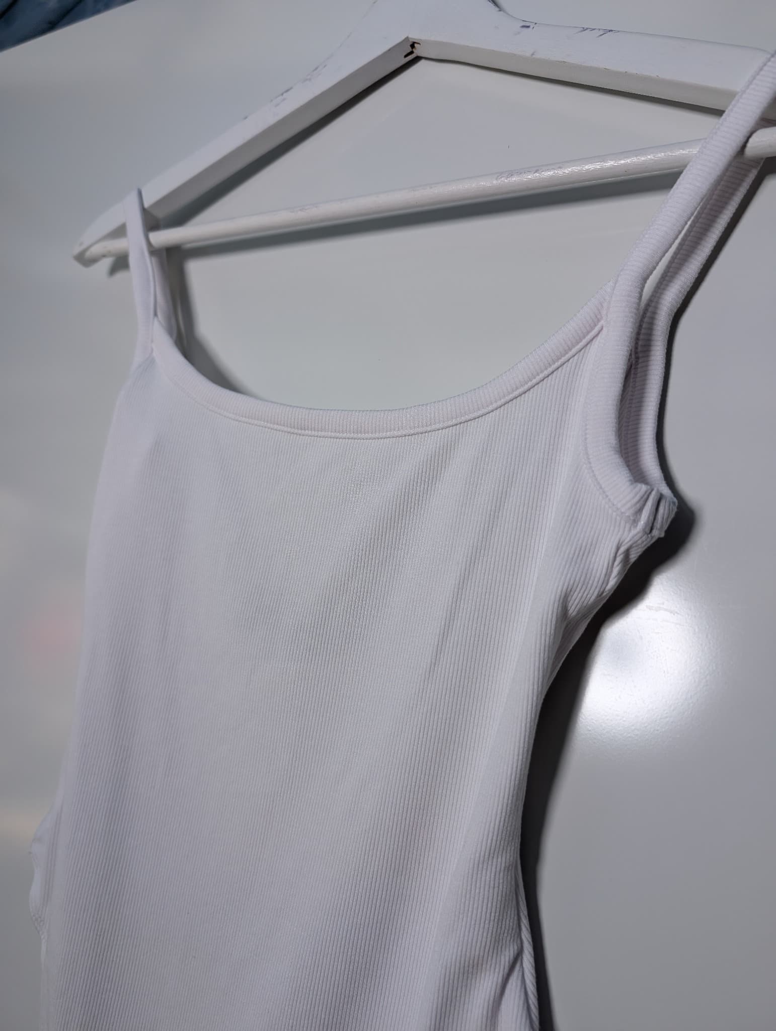 All Things Golden Ribbed Scoop Neck Bodysuit White Size S — photo 2 of 9