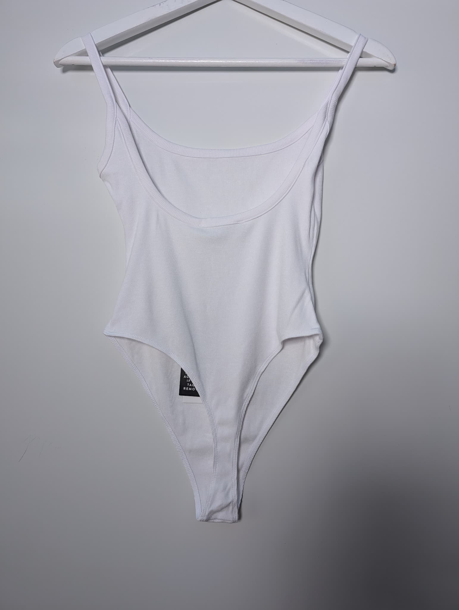 All Things Golden Ribbed Scoop Neck Bodysuit White Size S — photo 4 of 9