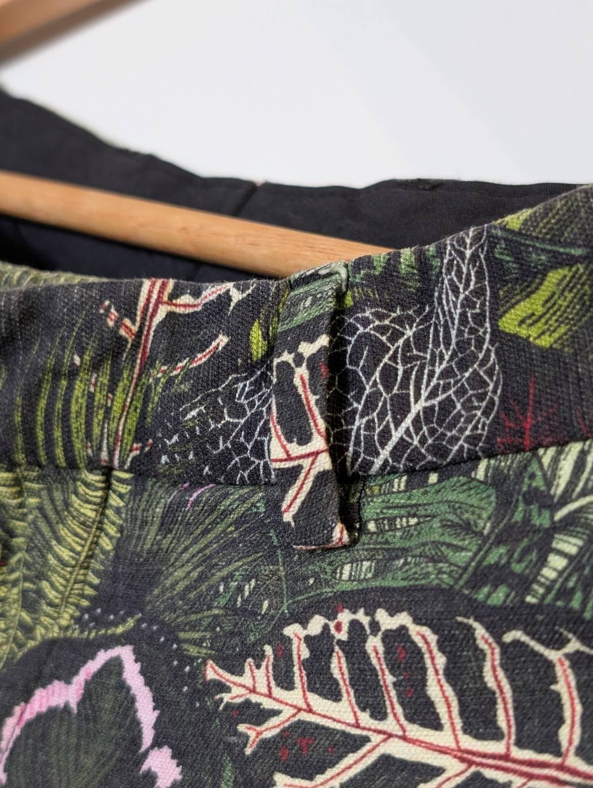 AllSaints Men's Tropical Leaf Print Shorts - Navy/Green — photo 3 of 7