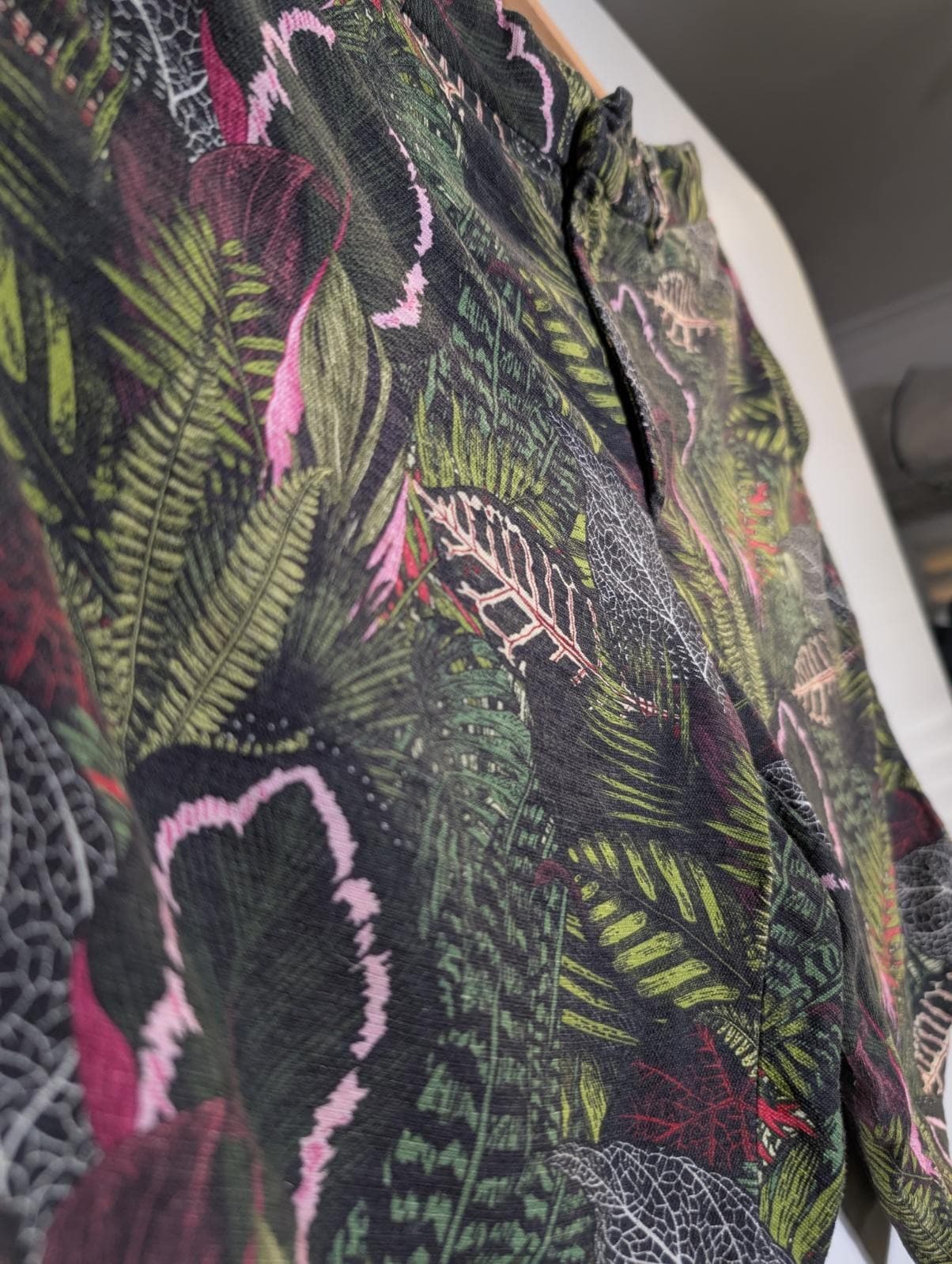 AllSaints Men's Tropical Leaf Print Shorts - Navy/Green — photo 7 of 7