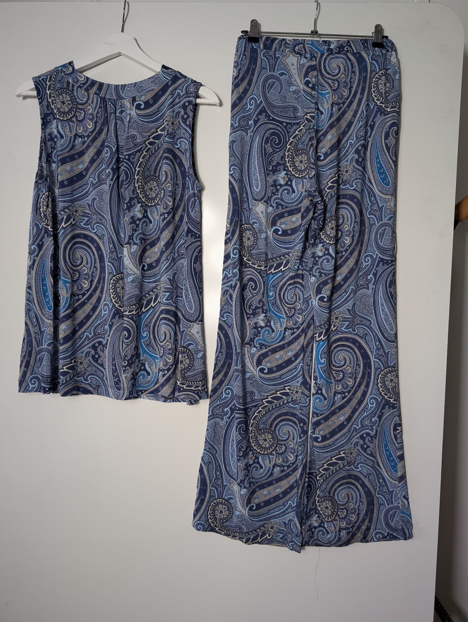 Alpha Studio Paisley Sleeveless Top and Wide Leg Pants Set Blue IT 44 — photo 5 of 9
