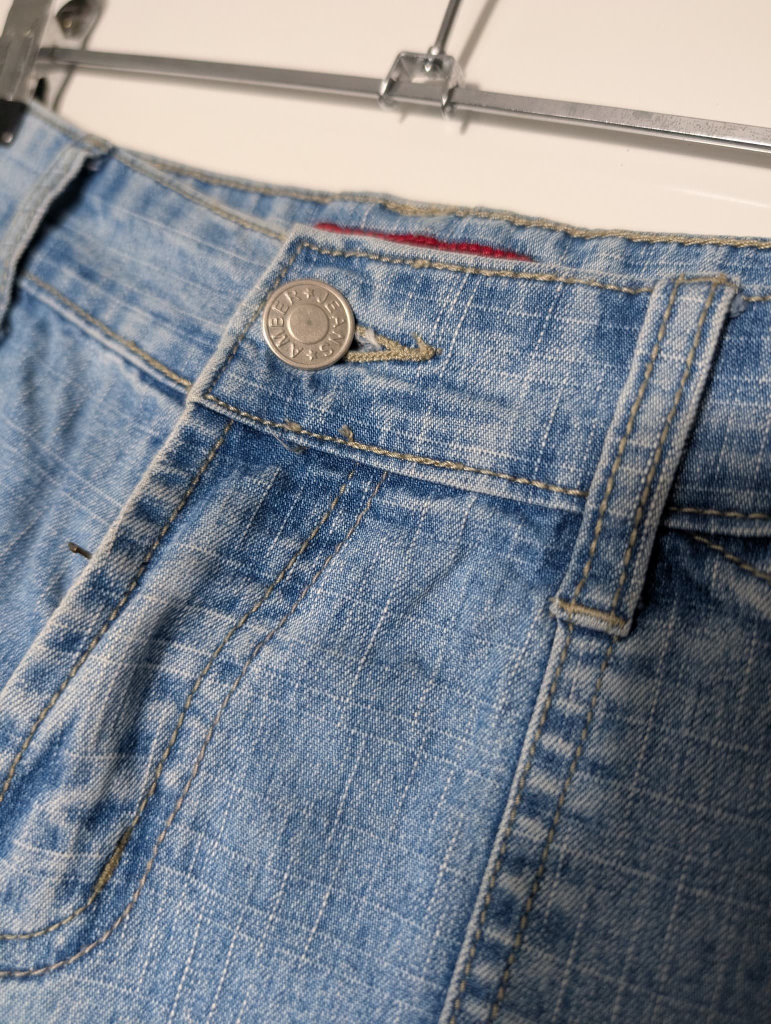 Amber Glow Rhinestone Embellished Light Wash Jeans Women's Size 8 — photo 4 of 9