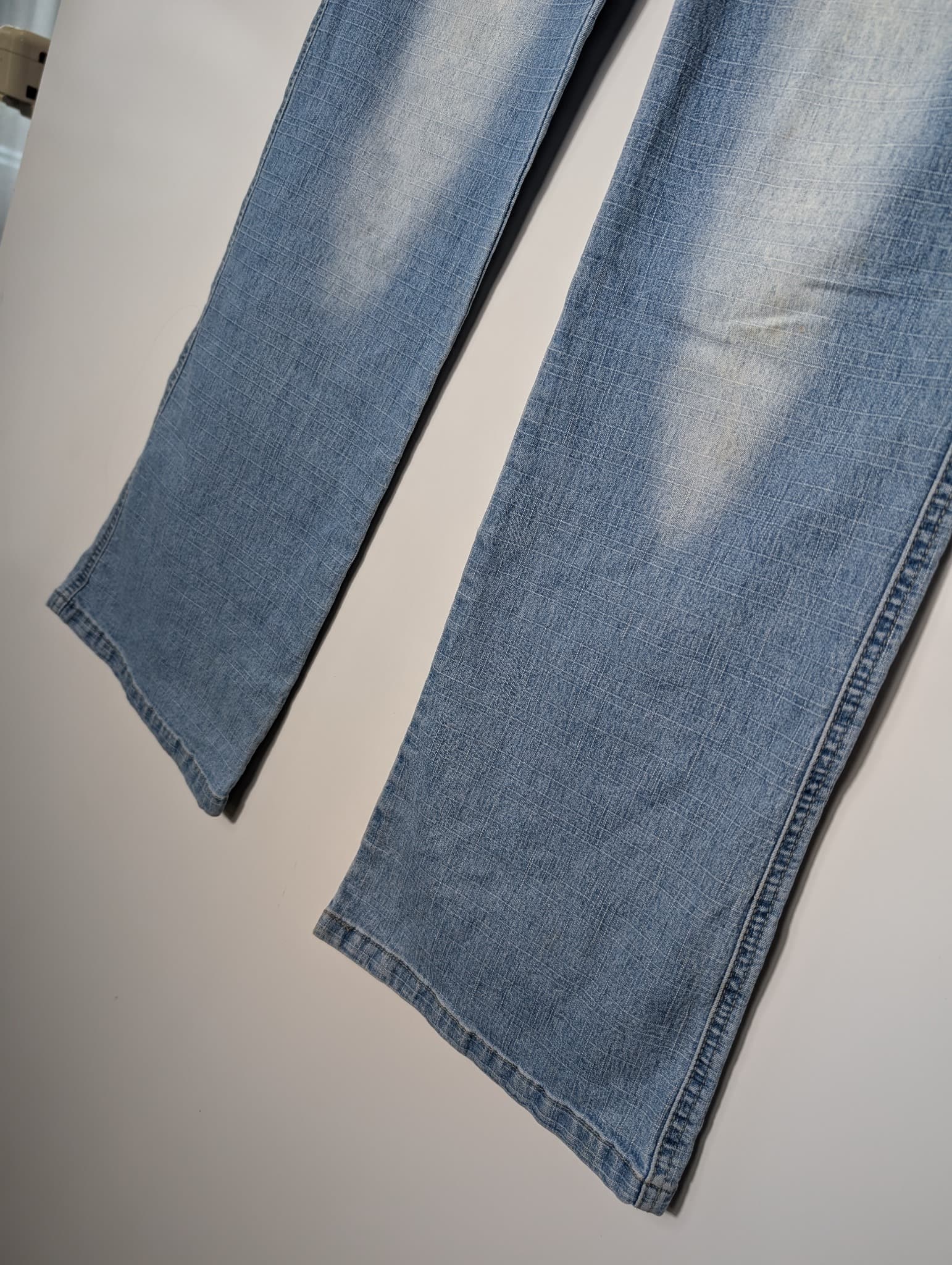 Amber Glow Rhinestone Embellished Light Wash Jeans Women's Size 8 — photo 5 of 9