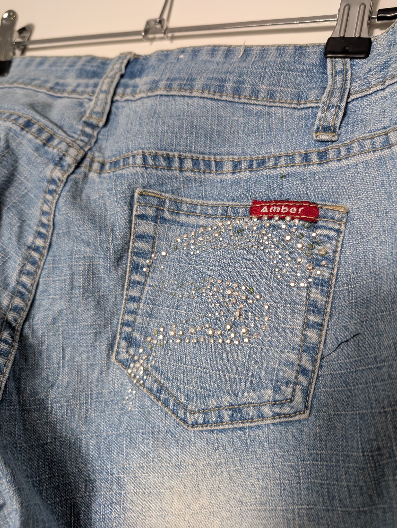 Amber Glow Rhinestone Embellished Light Wash Jeans Women's Size 8 — photo 7 of 9