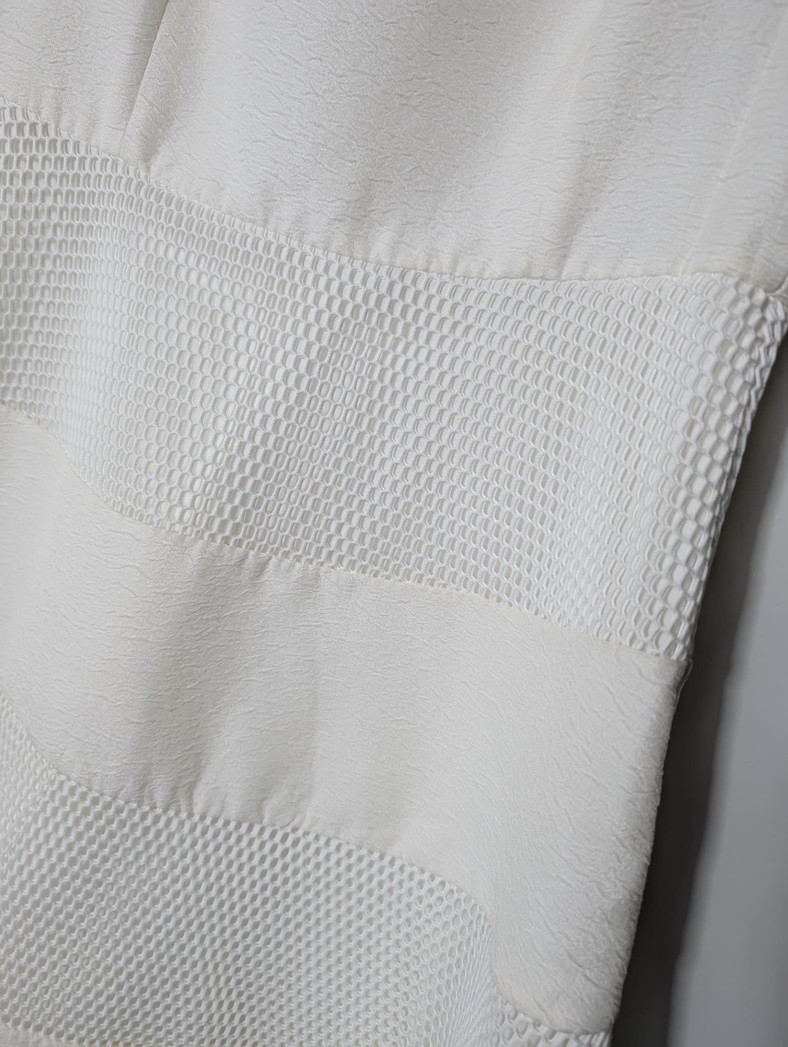 Ann Taylor Fit and Flare Dress White Sleeveless Textured Mesh Panel Size 6 — photo 2 of 7
