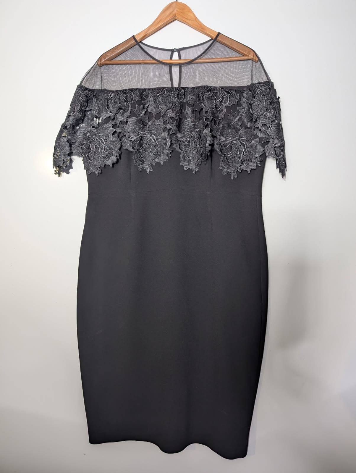 Anthea Crawford Black Mesh Evening Dress - Size 18 — photo 2 of 7