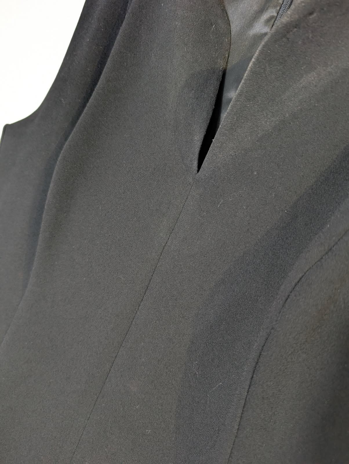 Anthea Crawford Black Sleeveless V-Neck Sheath Dress - Size 18 — photo 2 of 6