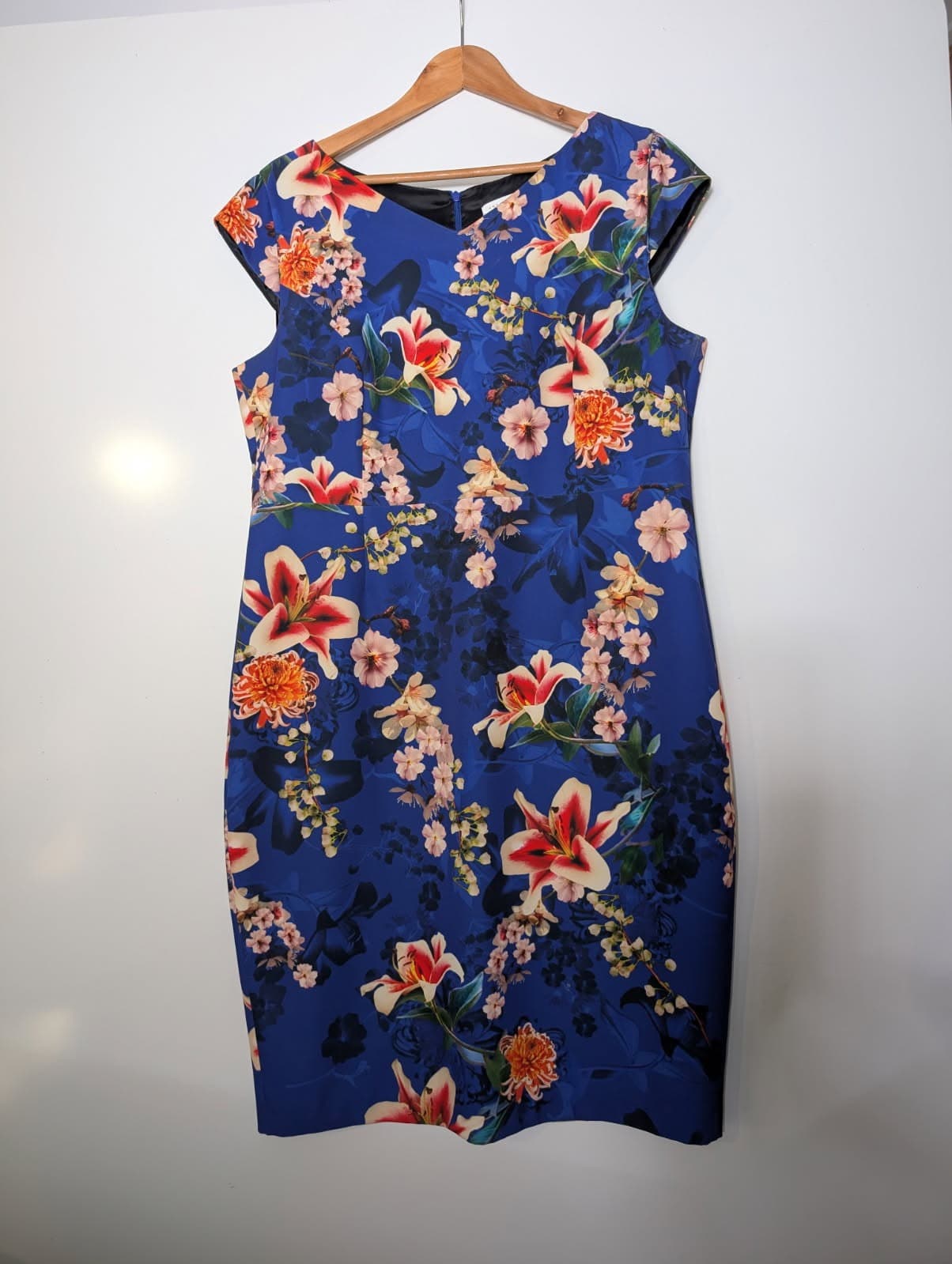 Anthea Crawford Floral Print Pencil Dress - Blue Size 18 — photo 1 of 7
