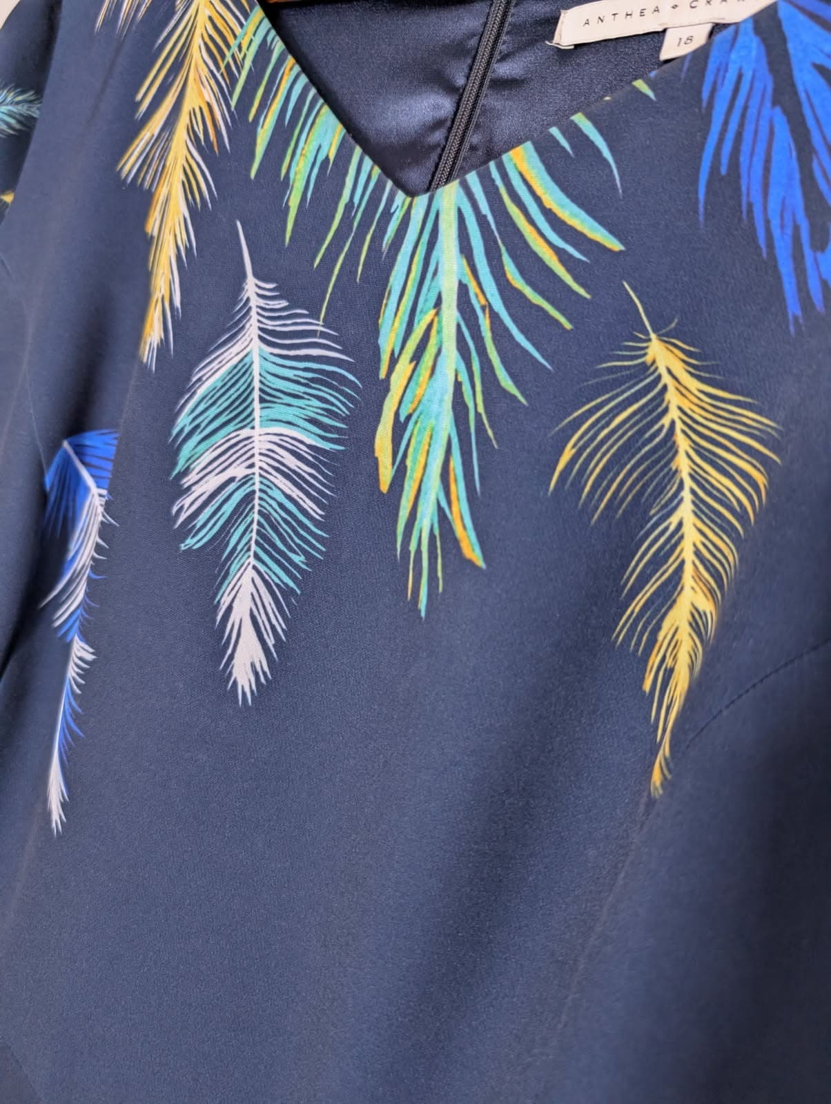 Anthea Crawford Navy Blue Feather Print Sheath Dress - Size 18 — photo 3 of 7