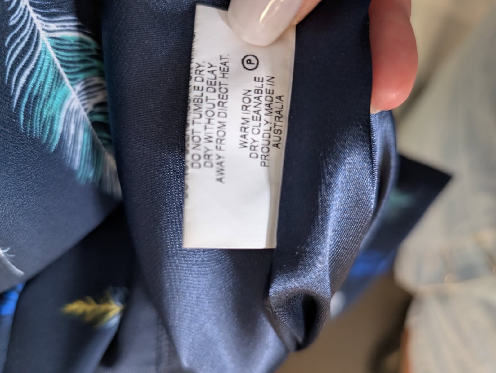 Anthea Crawford Navy Blue Feather Print Sheath Dress - Size 18 — photo 4 of 7