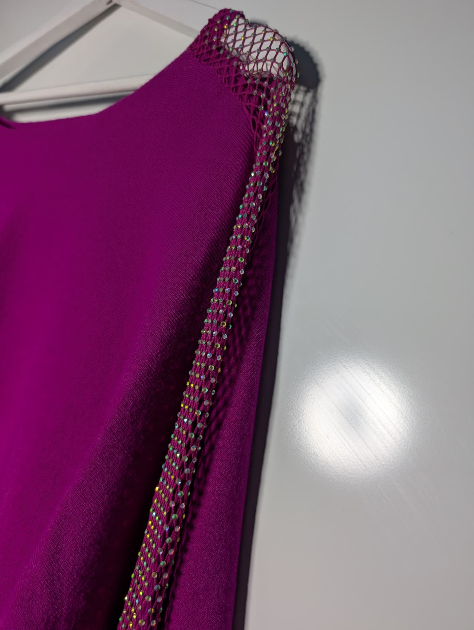 Anthea Crawford Ruffle Sleeve Blouse Burgundy Size 16 — photo 9 of 12