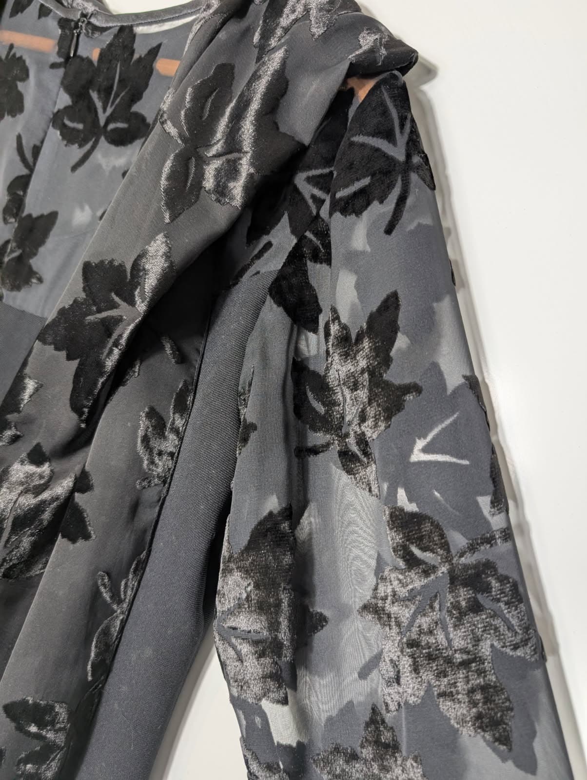 Anthea Crawford Sheath Dress - Black Velvet Leaf Overlay Size 16 — photo 5 of 7