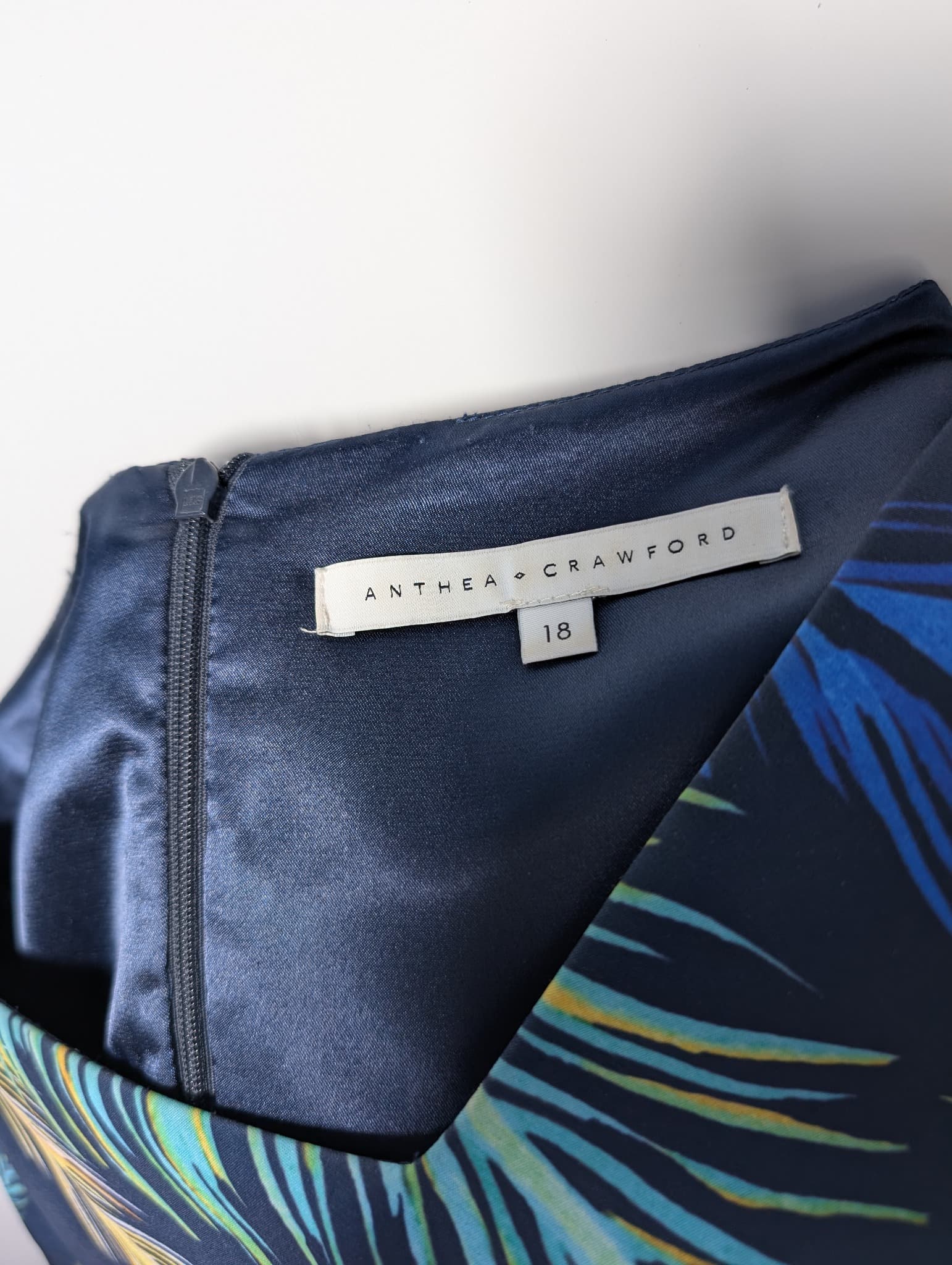 Anthea Crawford Sheath Dress Navy Blue Feather Print Size 18 — photo 5 of 7