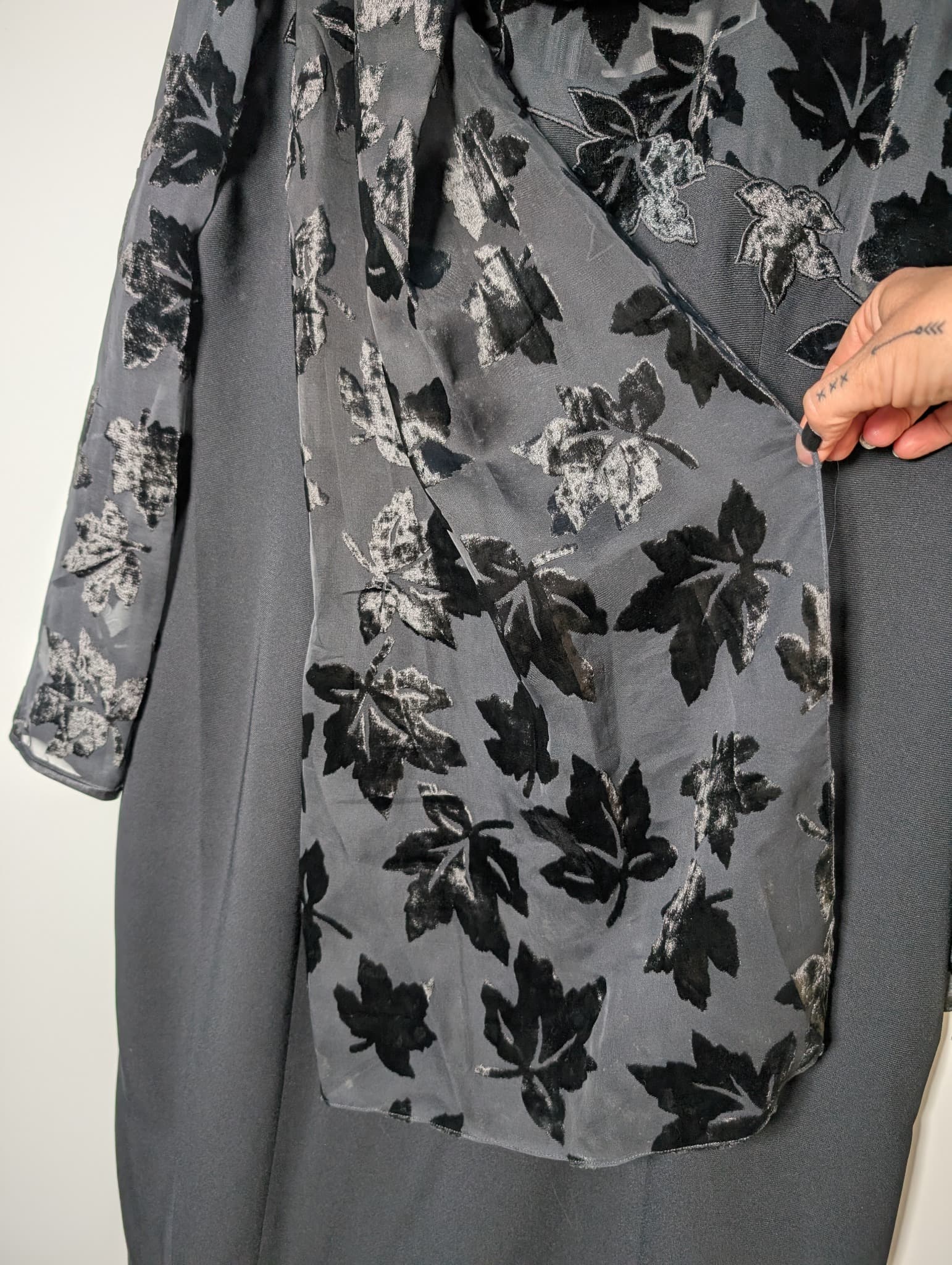 Anthea Crawford Vintage Grey Sheer Overlay Dress with Scarf Size 16 — photo 3 of 7