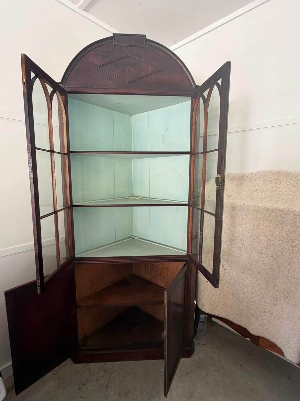 Antique Mahogany Corner Display Cabinet Gothic Arch Glazing — photo 4 of 4