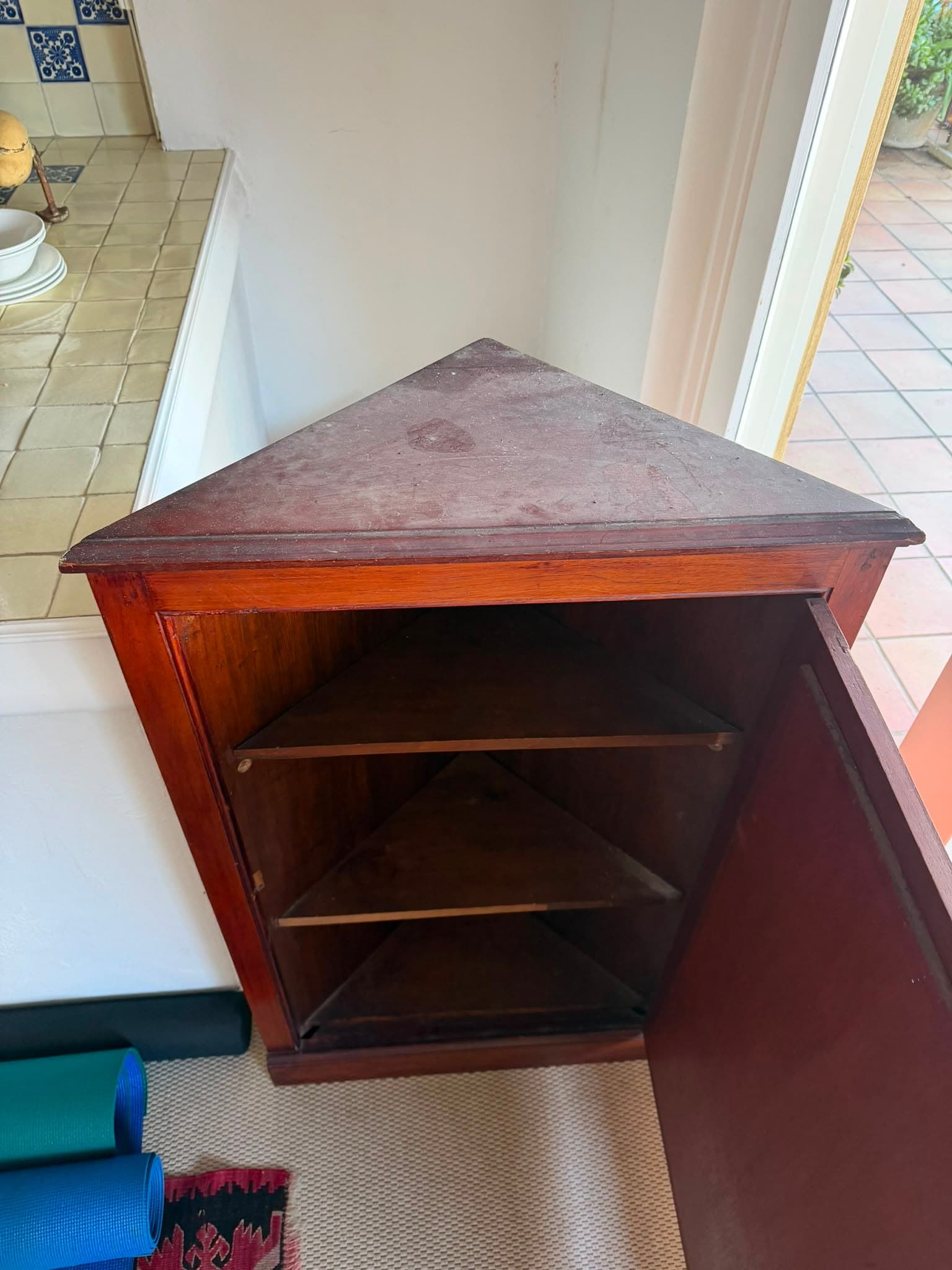 Antique Victorian Mahogany Corner Cabinet Wall Mountable Display Cupboard — photo 4 of 5