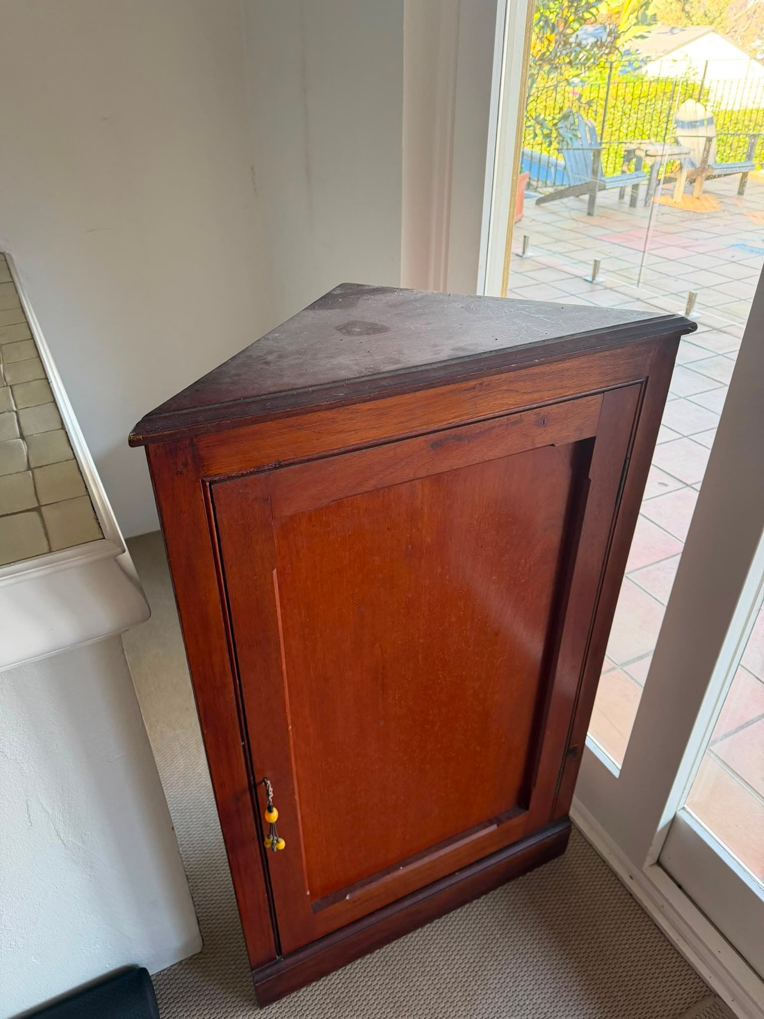 Antique Victorian Mahogany Corner Cabinet Wall Mountable Display Cupboard — photo 5 of 5