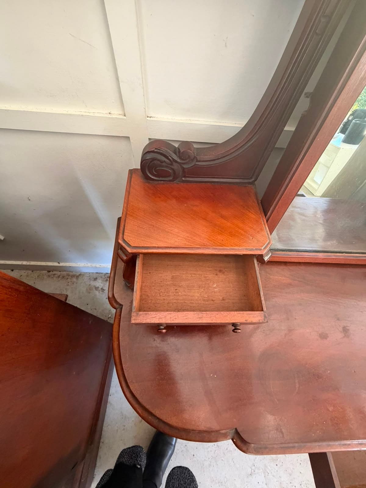 Antique Victorian Mahogany Dressing Table with Mirror — photo 5 of 8