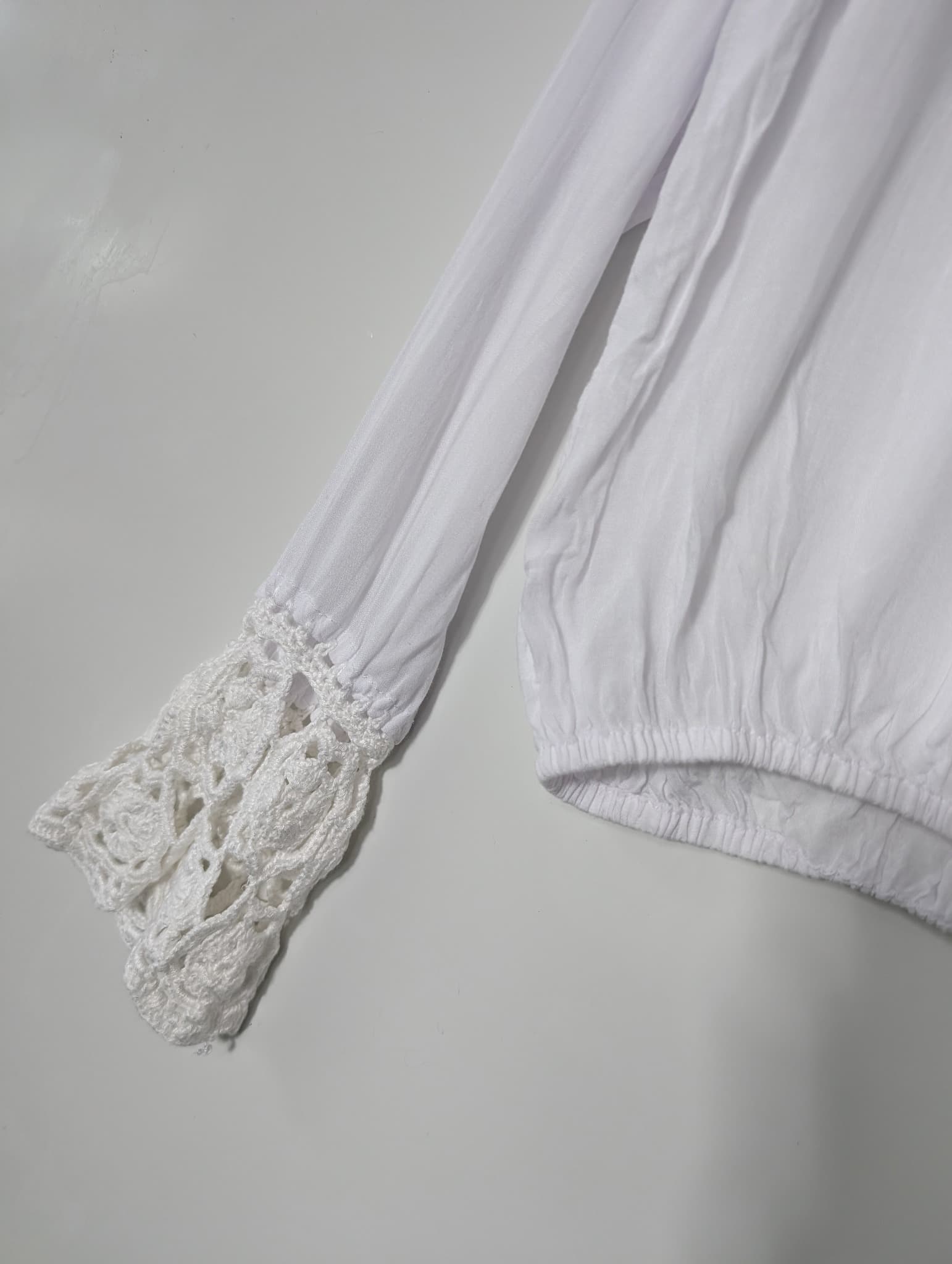 Arnhem Boho Crochet Trim Long Sleeve Blouse White Size M — photo 3 of 5