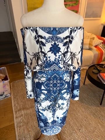 ASOS Off-the-Shoulder Midi Dress Blue White Patterned — photo 6 of 10