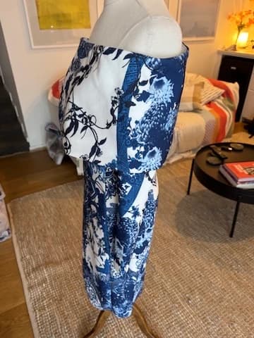 ASOS Off-the-Shoulder Midi Dress Blue White Patterned — photo 9 of 10