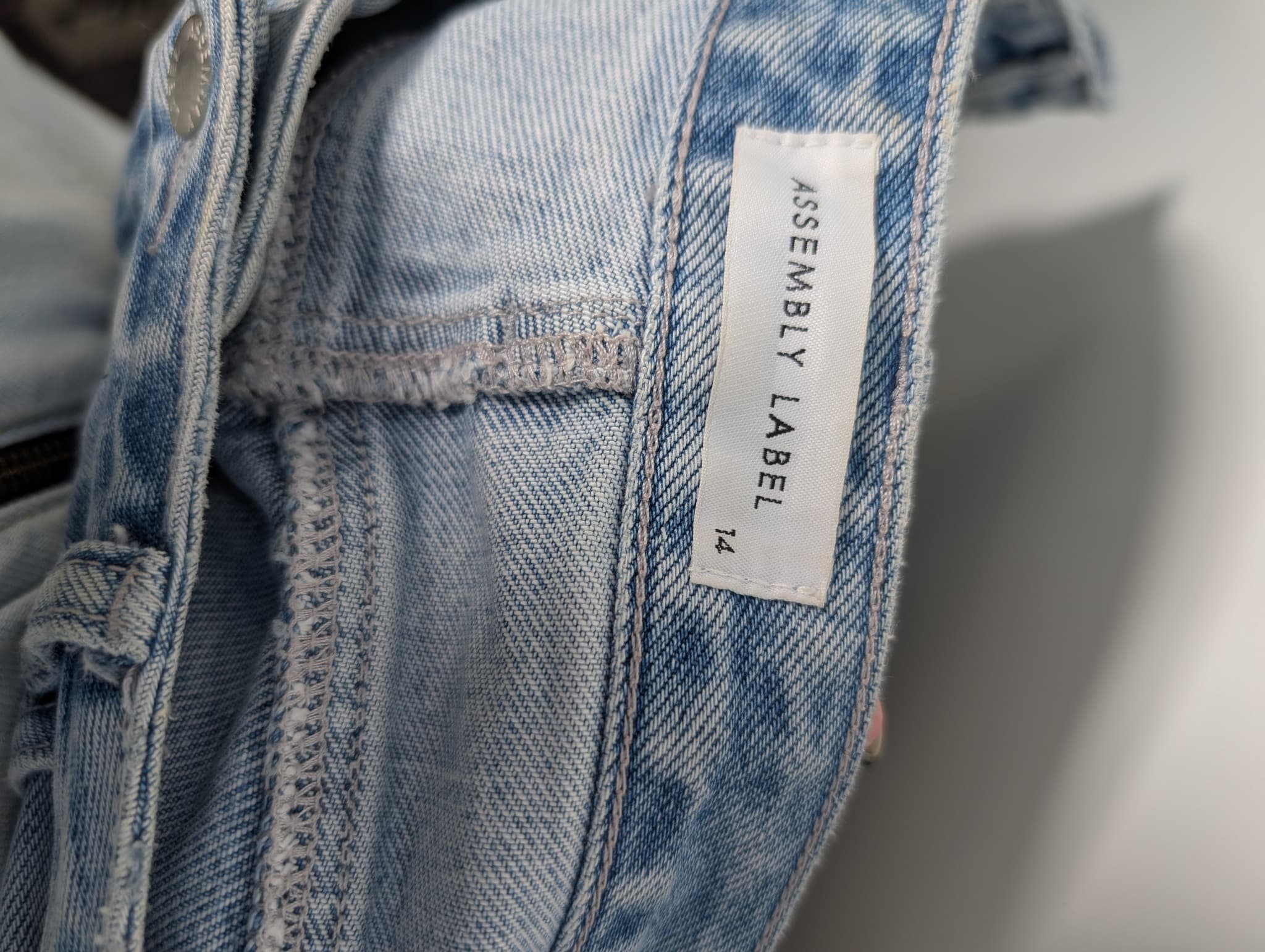 Assembly Label Wide Leg Jeans Light Wash Raw Hem Size 14 — photo 6 of 8