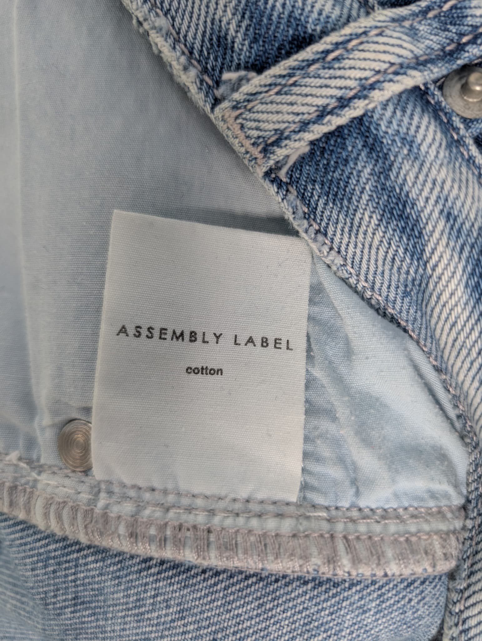 Assembly Label Wide Leg Jeans Light Wash Raw Hem Size 14 — photo 7 of 8