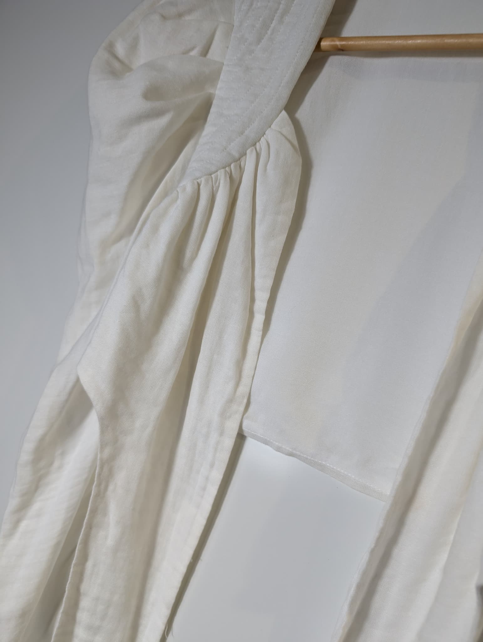 ATOÌR Puff Sleeve Tie Front Bolero Shrug White Size 8 — photo 3 of 8