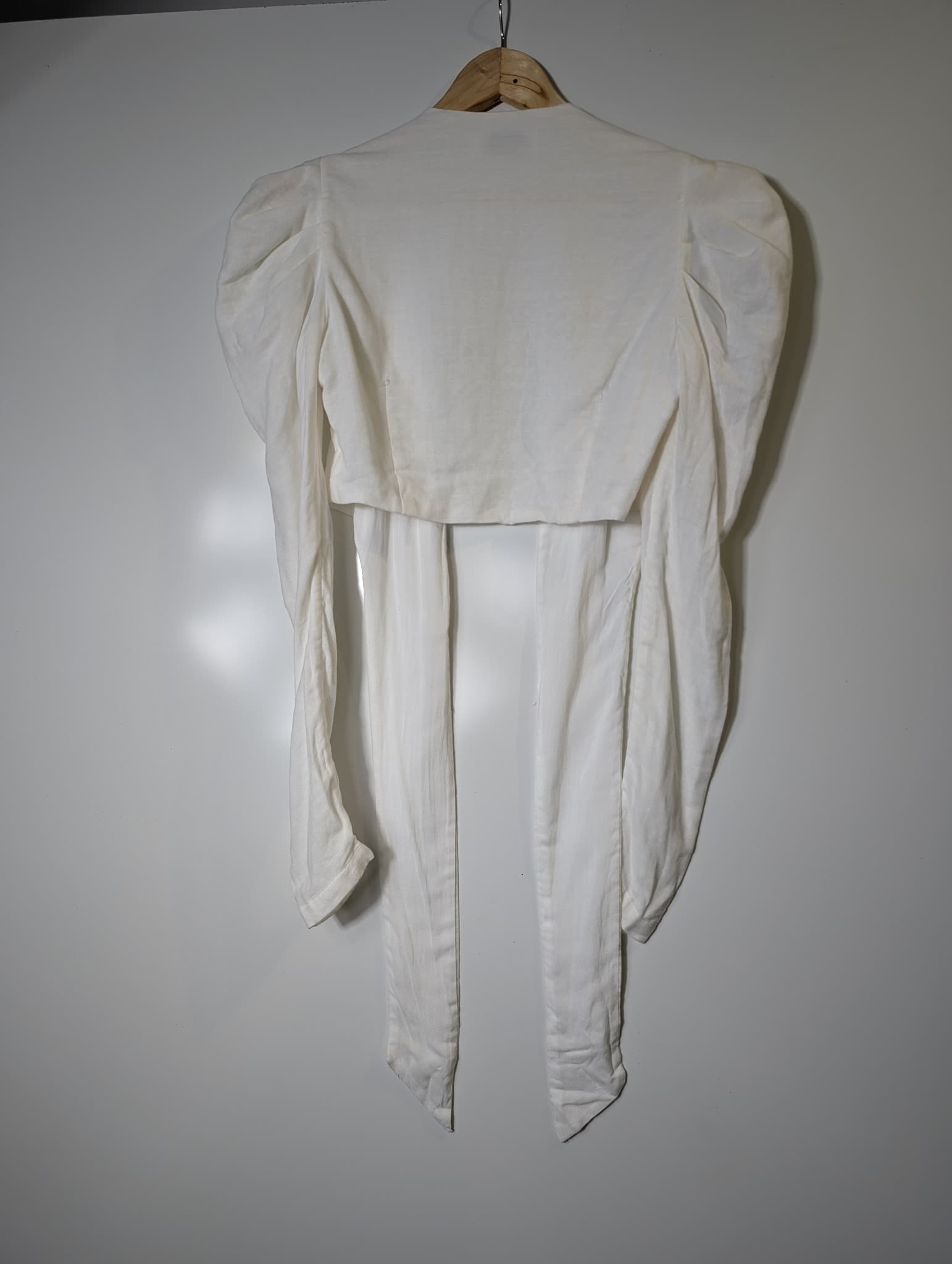 ATOÌR Puff Sleeve Tie Front Bolero Shrug White Size 8 — photo 5 of 8