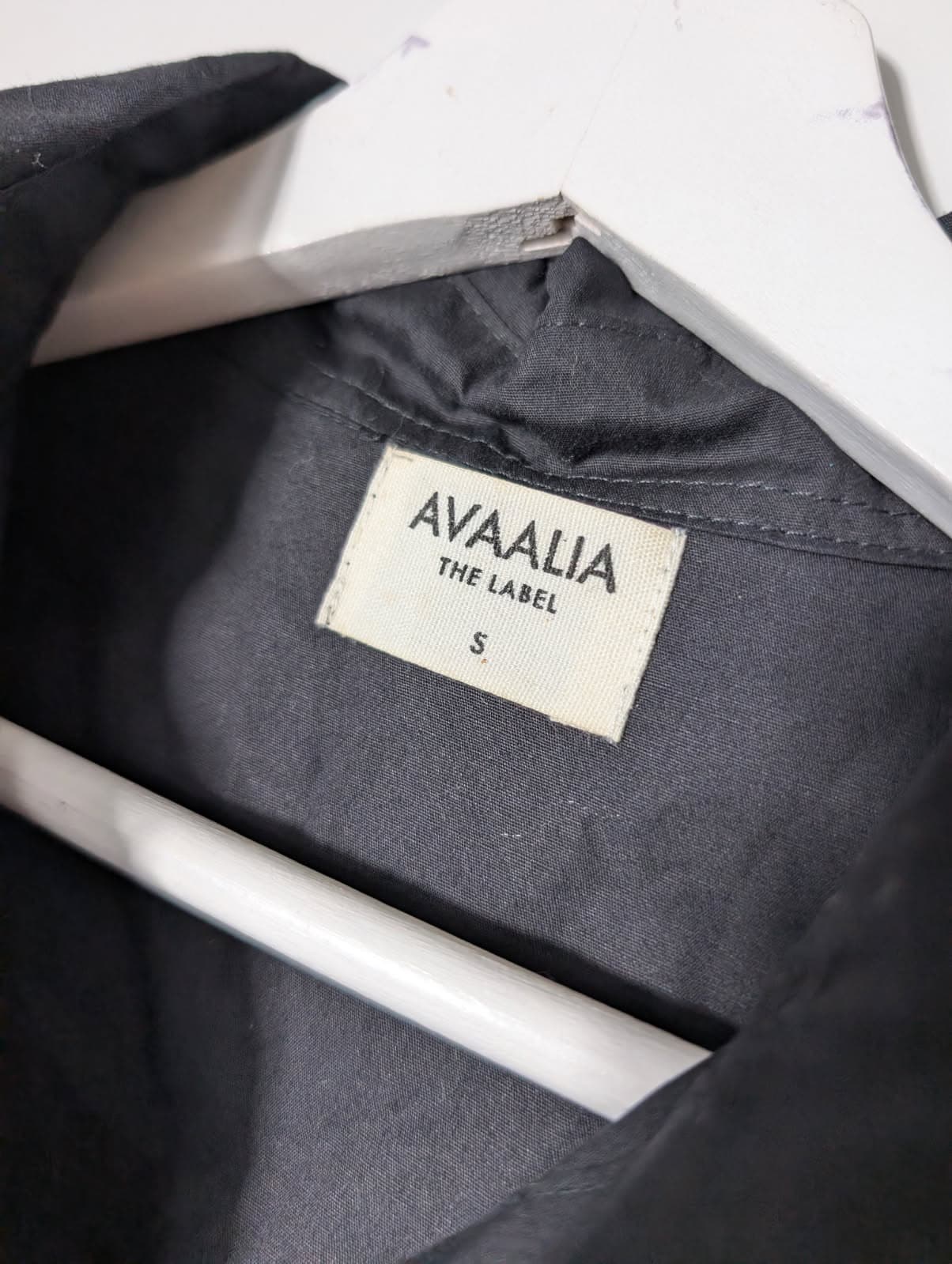 Avaalia The Label Cropped Button-Down Shirt Black Size S — photo 4 of 7