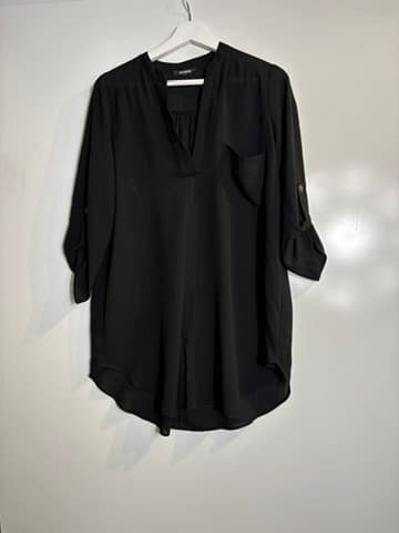 Azalea V-Neck Roll-Tab Sleeve Tunic Blouse Black Size S — photo 4 of 4
