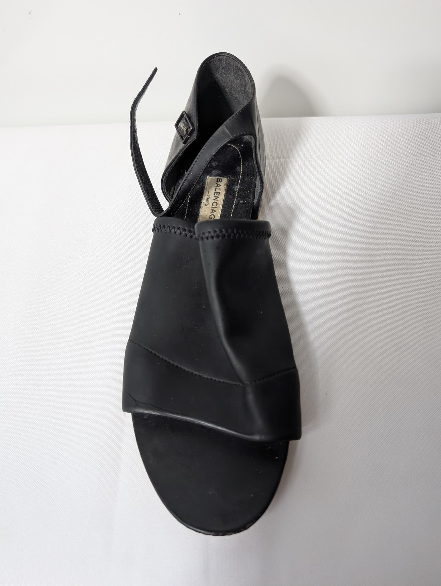 Balenciaga Black Leather Ankle Strap Flat Sandals EU 38 — photo 2 of 8