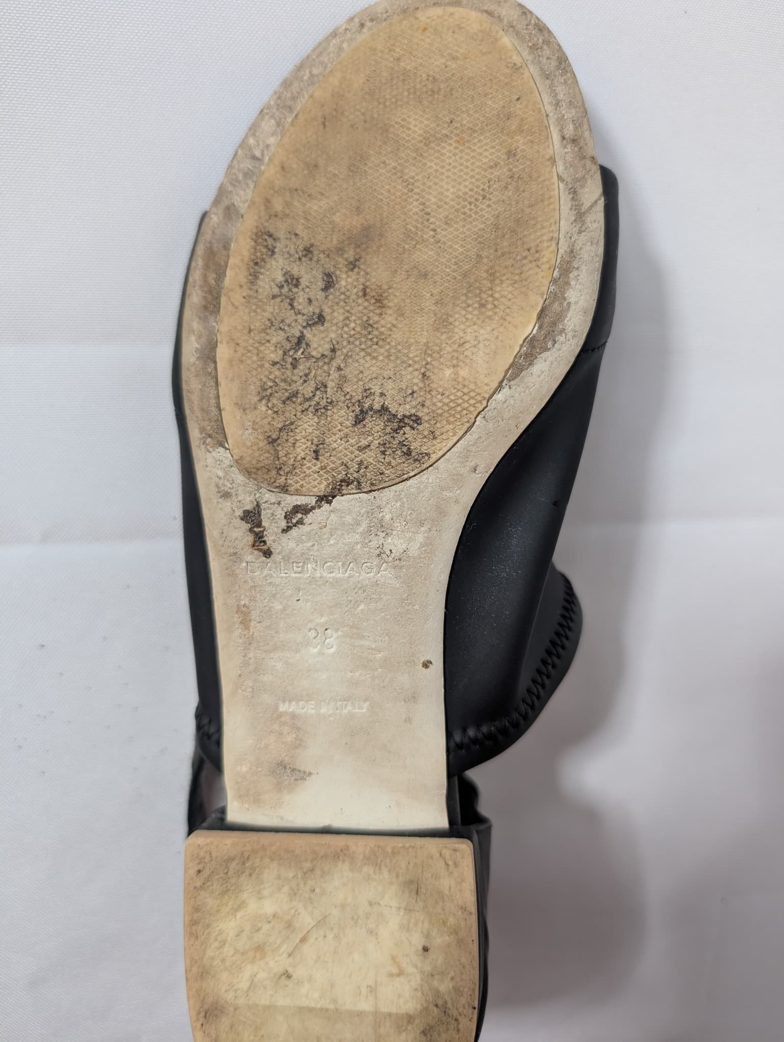 Balenciaga Black Leather Ankle Strap Flat Sandals EU 38 — photo 7 of 8