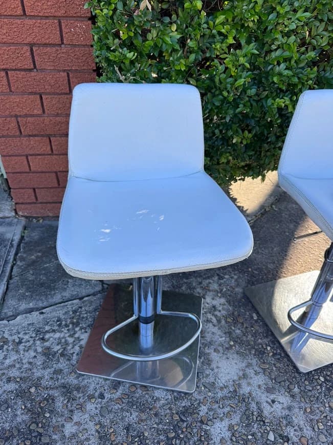 Bar Stools White Leather Adjustable Swivel Chrome Base Modern Kitchen — photo 2 of 7