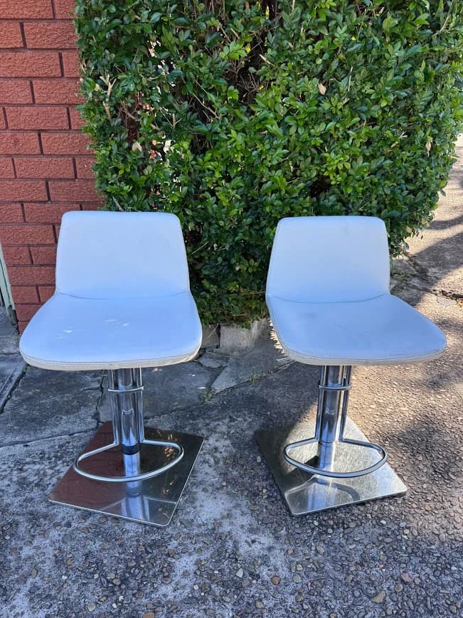 Bar Stools White Leather Adjustable Swivel Chrome Base Modern Kitchen — photo 7 of 7