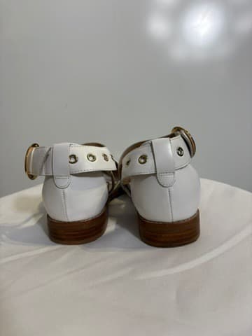 Bared Footwear White Leather Grommet Ankle Strap Flats EU 35 — photo 2 of 4