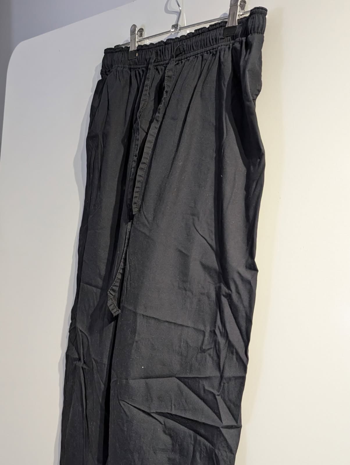 Bassike Black Organic Cotton Elastic Waist Drawstring Casual Pants — photo 4 of 9