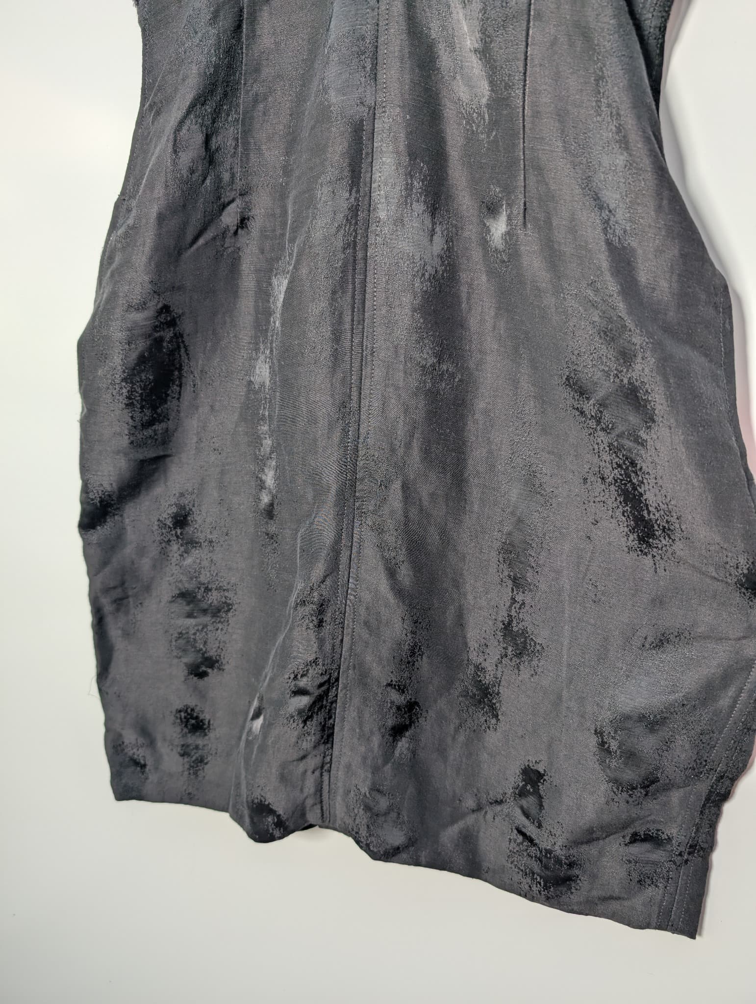 Bassike V-Neck Textured Shift Dress Black Size 0 — photo 2 of 8